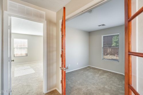 7104 31st Dr, Phoenix AZ  85041-9324 exterior