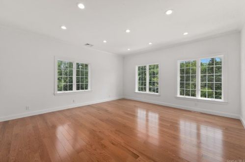 100 Whippoorwill Rd, Armonk NY  10504-1463 exterior