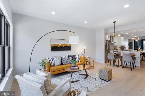 1733 Independence Ave, Washington DC  20003-1637 exterior