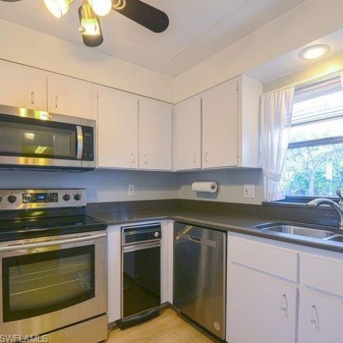 1100 9 St, Naples FL 34117-2133 exterior