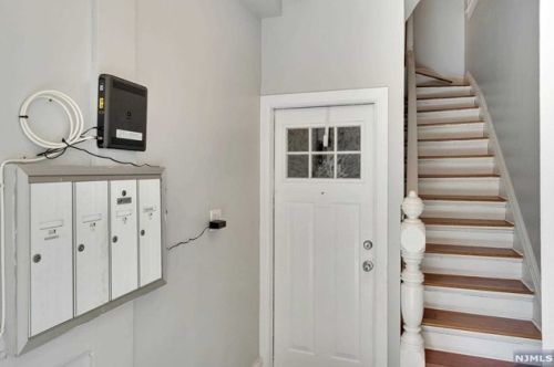 36 St, Union City NJ 07086-7102 exterior