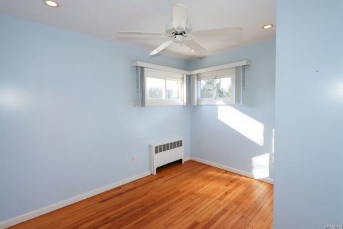 314 Everard St, Huntington Station NY 11746-7008 exterior