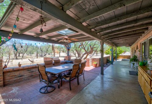 8901 Bears Path Rd, Tucson AZ  85749-8139 exterior