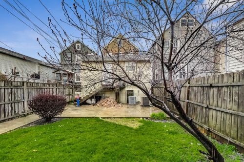 2338 18 Pl, Chicago IL 60608-2560 exterior