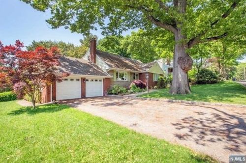 31 Northwood Ave, Demarest NJ  07627-1610 exterior