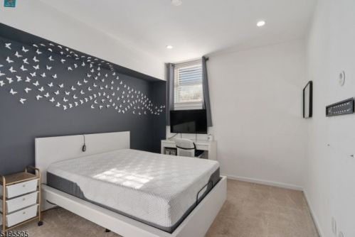 7 Berry Rd, Wantage NJ 07461-3009 exterior