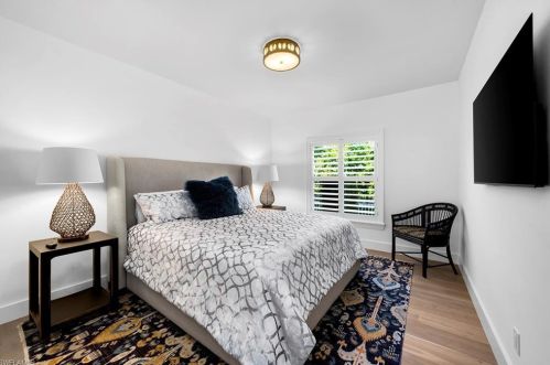 2160 Kingfish Rd, Naples FL 34102-1535 exterior