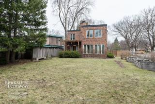 132 Dewey Ave, Evanston, IL 60202-3762