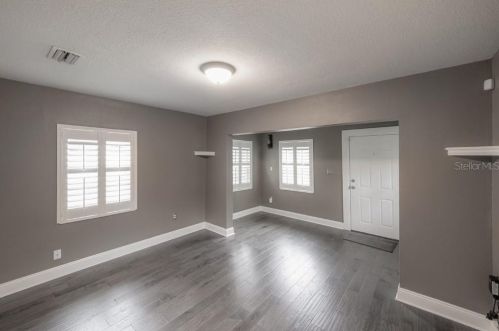 406 Oregon Ave, Tampa FL 33607-2803 exterior