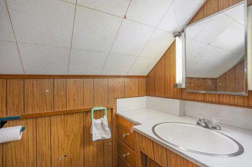 1148 Aberdeen St, Grand Rapids MI 49505-3822 exterior