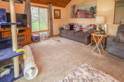 2916 92nd St, Sturtevant, WI 53177-2017