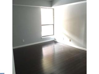 67 Hamilton Cir, Philadelphia PA  19130-3838 exterior