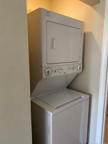 171 Clark St, Milford CT 06460-2566 exterior