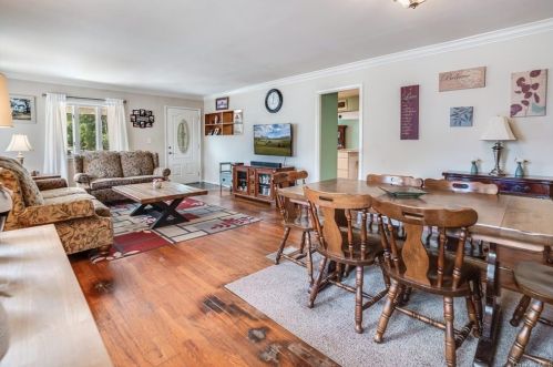 9 Toomey Dr, Poughkeepsie NY 12603-4215 exterior