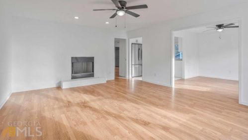 5042 Leeshire Trl, Tucker GA  30084-3008 exterior