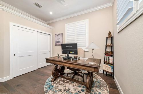 401 Mallory Ct, Naples FL 34110-7042 exterior