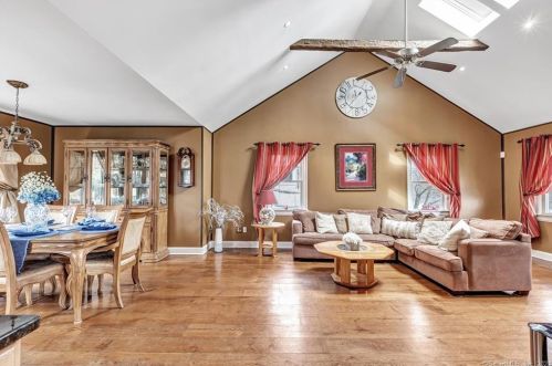 19 Cornwall Rd, Norwalk CT 06850-1807 exterior