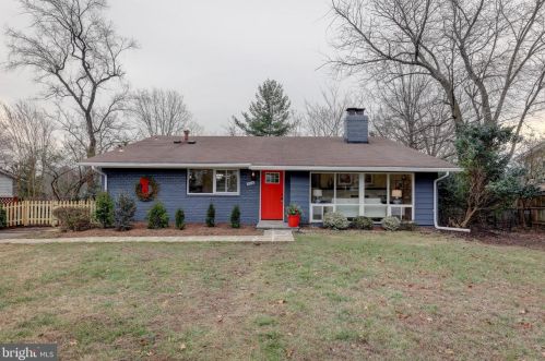 4513 Apple Tree Dr, Alexandria VA  22310-2901 exterior