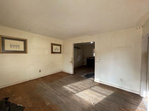 1664 Maldo Dr, Atlanta, GA 30318-3350