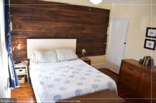 224 Lemonte St, Philadelphia PA 19128-4518 exterior