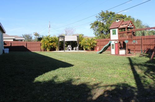 3857 Hainlin St, Fort Pierce FL 34953-4071 exterior