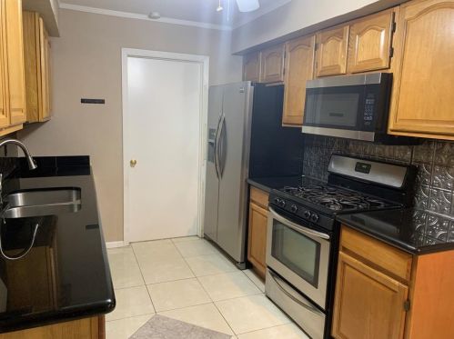 1221 Farnham Ct, Irving TX  75062-7593 exterior