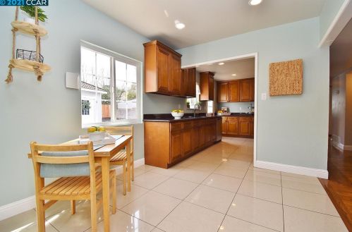 1134 Crowe Pl, Concord CA 94518-1713 exterior