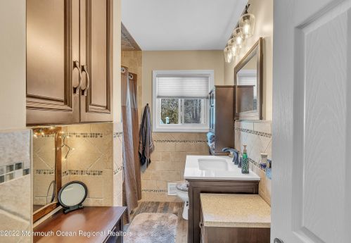 17 Dogwood Dr, Jackson Twp NJ 08527-1342 exterior