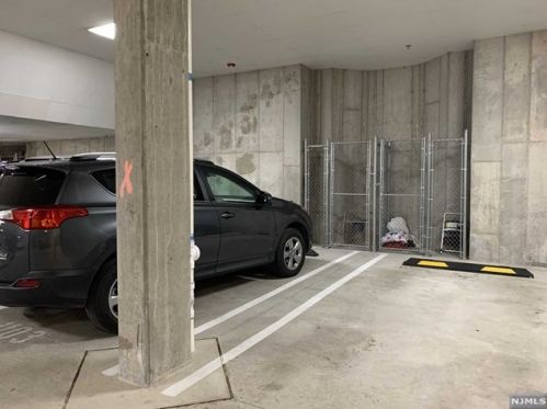 1103 Gatherings Dr, Paterson NJ 07508-1378 exterior