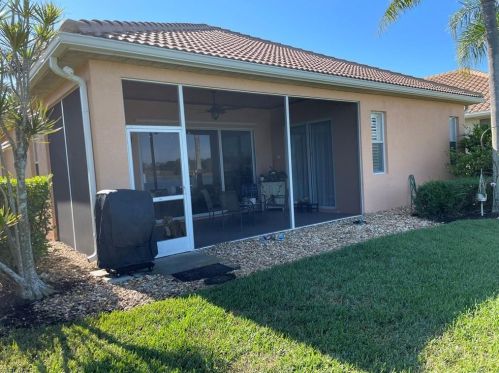 3915 Jasmine Lake Cir, Naples FL 34119-7956 exterior