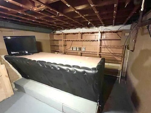 1070 James Ave, Meskegon MI  49442-2136 exterior