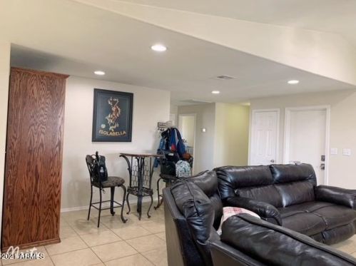 2646 69 Dr, Phoenix AZ 85033-5122 exterior