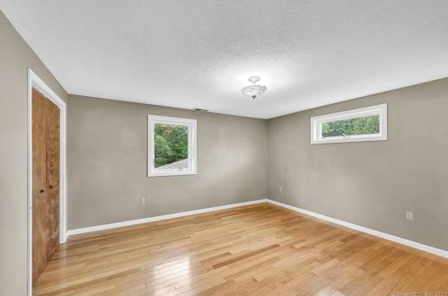 10 Pheasant Run, Windsor CT 06095-1549 exterior