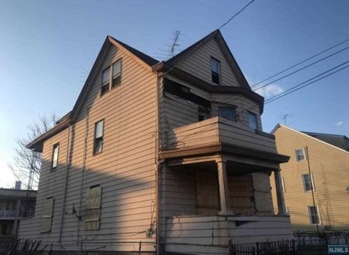 434 19th St, Paterson NJ  07524-2768 exterior