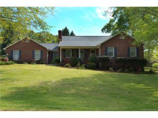 2174 Wt Carpenter Dr, Lincolnton, NC 28092-7491