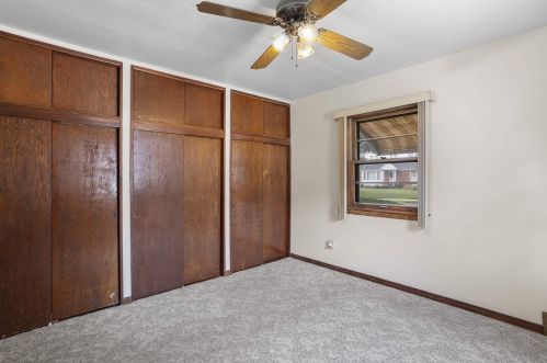 5356 49, Milwaukee WI 53208-1105 exterior