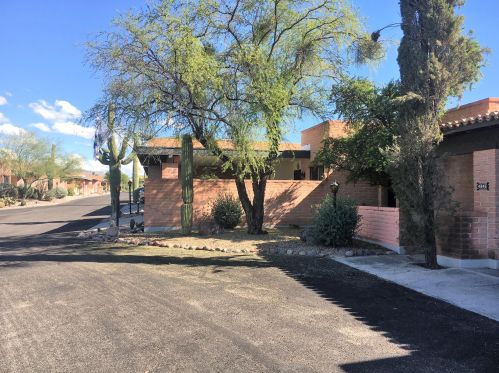 4846 Placita Arenosa, Tucson AZ  85718-5401 exterior
