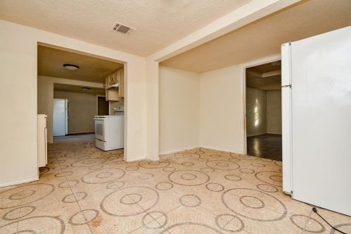 2005 5th St, Hempstead TX 77445-4702 exterior