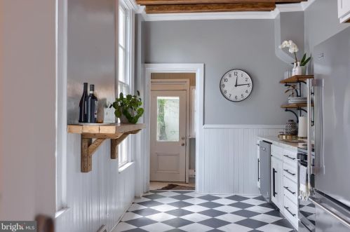 564 Plum St, Lancaster PA 17602-2349 exterior