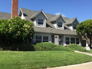 1011 Brookdale Pl, Fullerton CA  92831-3330 exterior