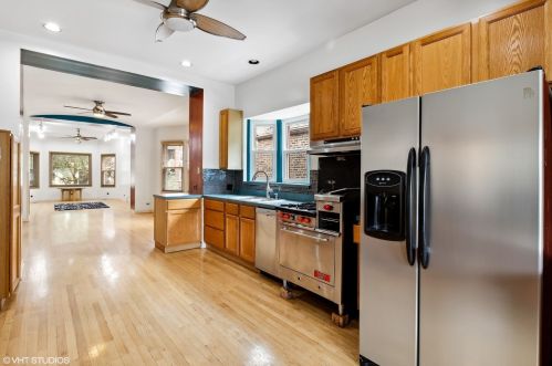 2436 Sawyer Ave, Chicago IL 60647-2517 exterior