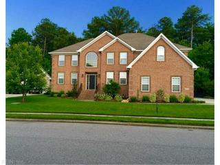 727 Forest Glade Dr, Chesapeake, VA 23322-8105