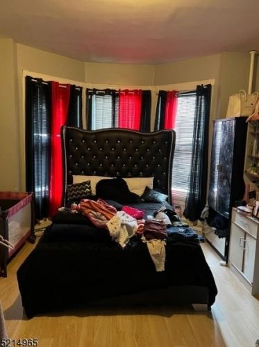 204 2nd St, Newark, NJ 07107-2205