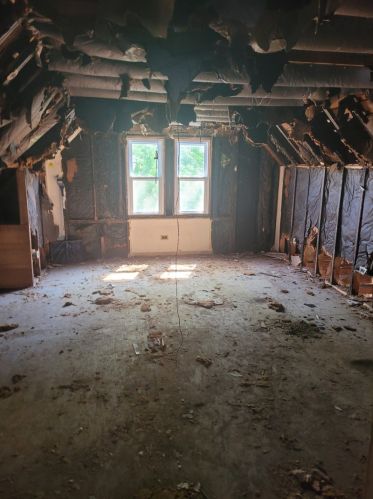 8450 Maryland Ave, Chicago, IL 60619-6214