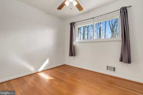 4216 Landgreen St, Rockville MD 20853-2731 exterior