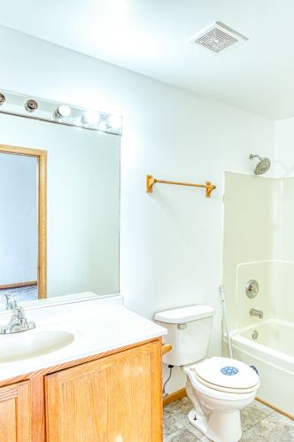 1502 Karlov Ave, Chicago IL 60651-1927 exterior