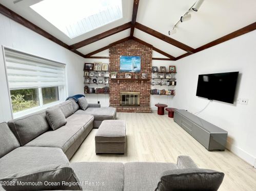 72 Girard Ave, West Long Branch NJ  07764-1266 exterior