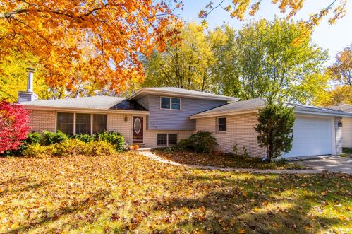 526 Shorewood Dr, Joliet, IL 60404-9727