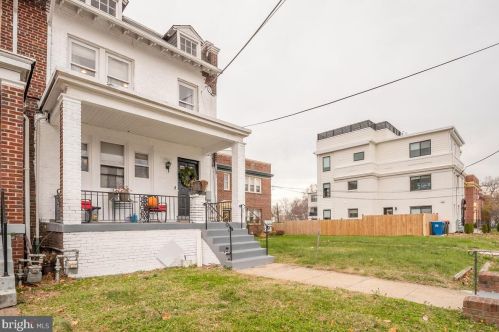 2706 6th St, Washington, DC 20017-1338