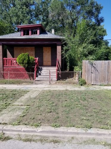 7134 Stewart Ave, Chicago, IL 60621-3010